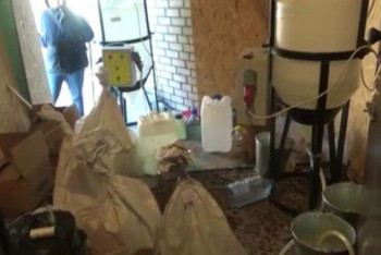 Фотография к новости: Сеть нарколабораторий раскрыли в трех областях Казахстана