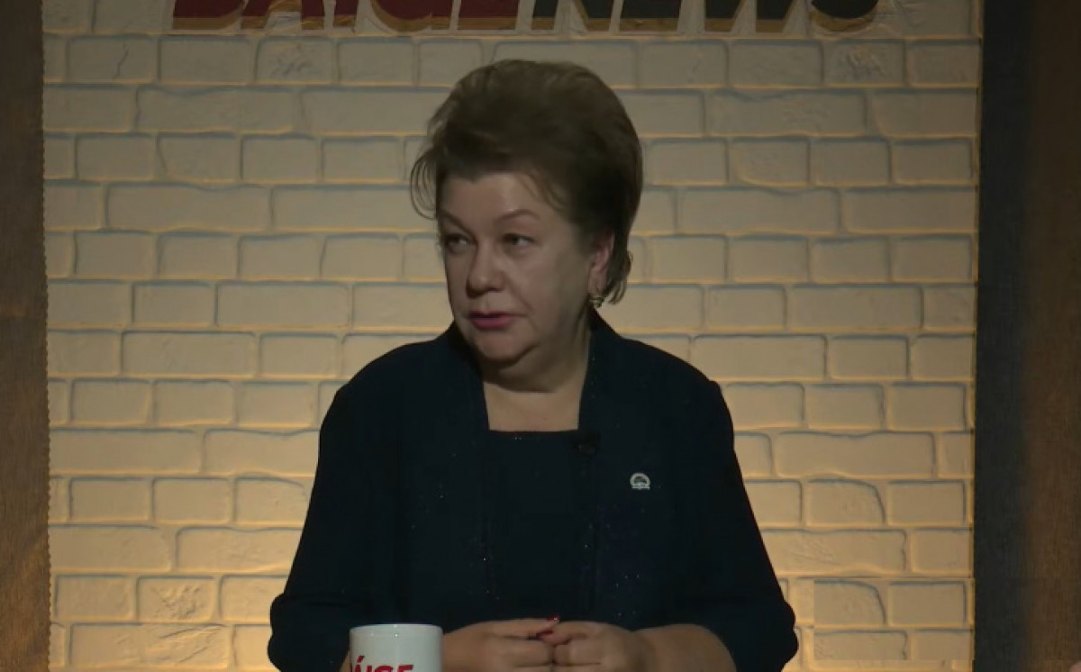 "Нам нужно поднимать престиж врача и учителя" - Надежда Петухова в проекте "20:21"