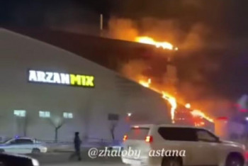 Фотография к новости: Возгорание на рынке "Шапагат" ликвидировали в Нур-Султане