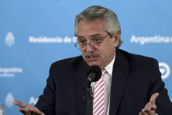 Фотография к новости: Повторный тест президента Аргентины подтвердил заражение COVID-19