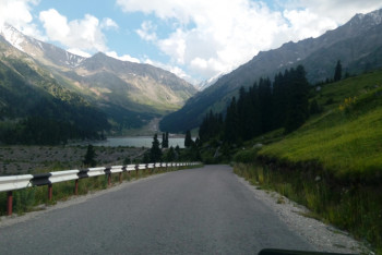 Фотография к новости: Дорогу на Большое Алматинское озеро закроют на три года