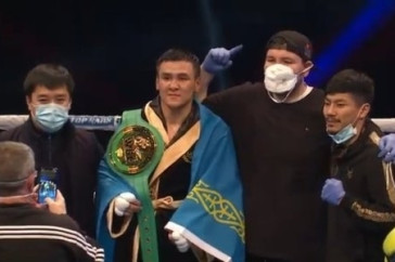 Фотография к новости: Анонсирован бой Турсынбая Кулахмета за титул чемпиона мира