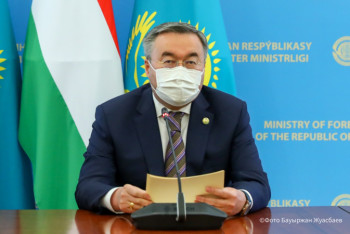 Фотография к новости: Мухтар Тлеуберди рассказал, какую вакцину против КВИ он выбрал