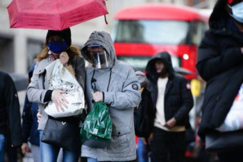 Фотография к новости: В Канаде заявили о третьей волне COVID-19