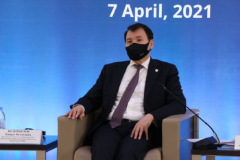 Фотография к новости: "Чиновникам и судьям грозит до восьми лет лишения свободы за воспрепятствование бизнесу" - Шпекбаев