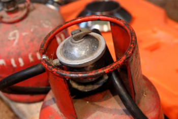 Запретить продавать газбаллоны без договора на техобслуживание предлагает сенатор