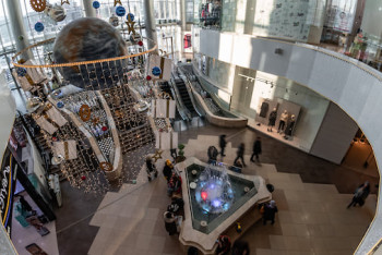 Фотография к новости: 19-летний парень совершил суицид в торговом доме в Кокшетау