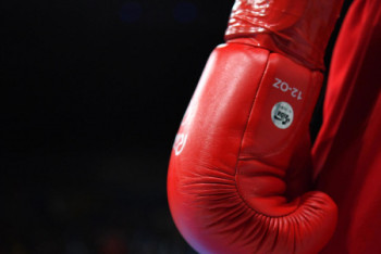 Фотография к новости: Казахстанский боксер стартовал с двух нокдаунов на МЧМ в Польше