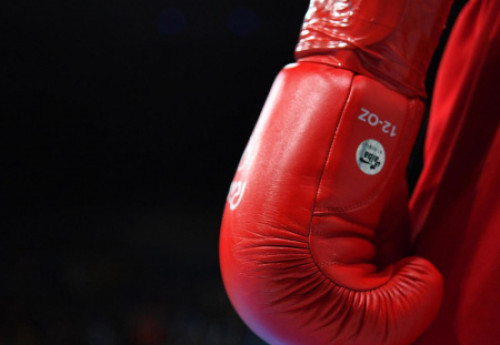 Фотография к новости: Казахстанский боксер стартовал с двух нокдаунов на МЧМ в Польше