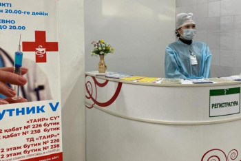 Фотография к новости: Прививочные пункты открылись в торговых домах Караганды