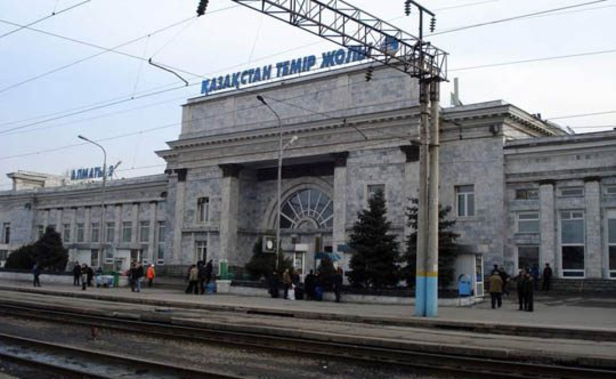 В "красной зоне" ограничат доступ в здания вокзалов и аэропортов