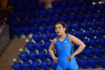 Фотография к новости: Казахстанка выиграла золотую медаль на чемпионате Азии по борьбе