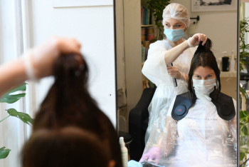 Фотография к новости: Названа самая вредная для волос прическа