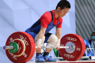 Фотография к новости: Казахстанец завоевал золото чемпионата Азии по тяжелой атлетике