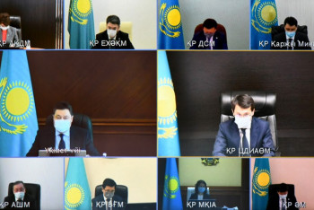 Фотография к новости: Аскар Мамин провел заседание Комиссии по цифровизации