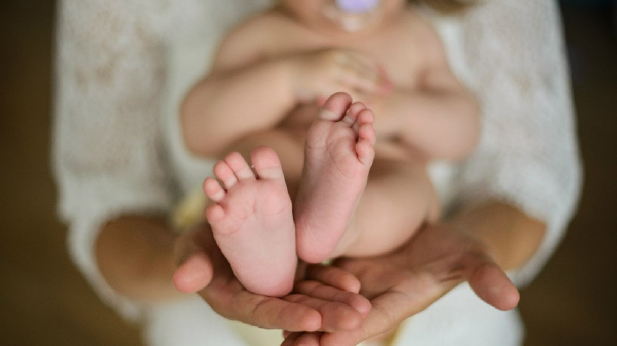 Трое малышей родились у пациенток с коронавирусом в Атырау