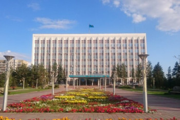 Фотография к новости: Мужчина умер, выпав из окна здания акимата Караганды