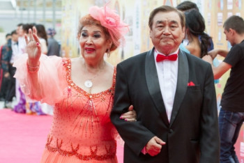 Фотография к новости: Ескендир Хасангалиев попал в реанимацию с КВИ