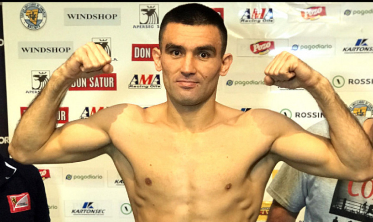 Казахстанский боксер потерпел первое поражение в профи