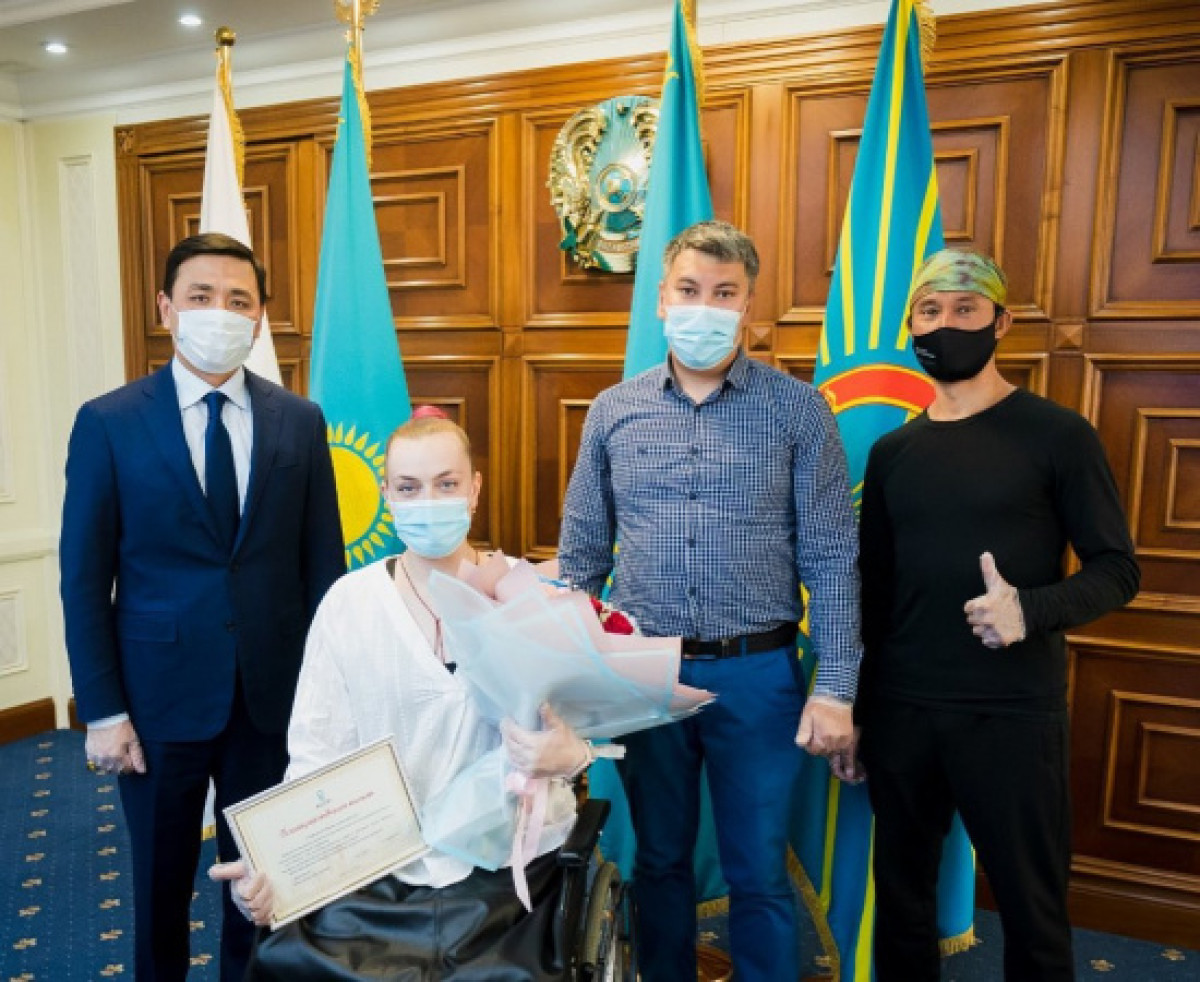 "Мечта встать на ноги": Кульгинов пообещал помочь покорившей Эверест астанчанке