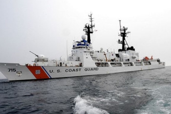 Фотография к новости: Сторожевой катер США вошел в Черное море