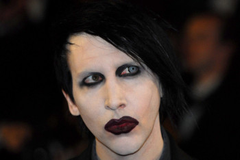 Фотография к новости: Звезда "Игры престолов" обвинила Мэрилина Мэнсона в изнасиловании