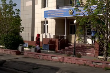 Фотография к новости: В подделке паспортов вакцинации подозревают врача поликлиники в Алматы