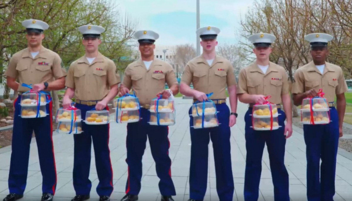 Морские пехотинцы США устроили ифтар в американском посольстве в Нур-Султане