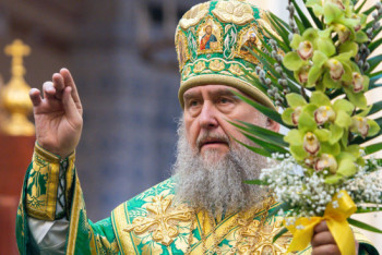 Фотография к новости: "Христос воскресе! Христос тірілді!" − митрополит Александр поздравил казахстанцев с Пасхой