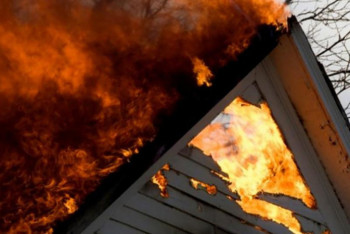 Фотография к новости: Более 40 дач сгорело в садоводстве в Павлодаре