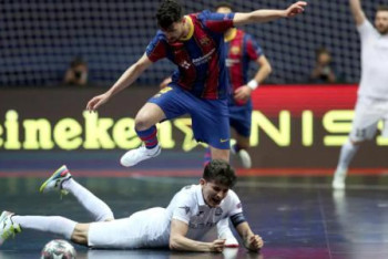 Фотография к новости: "Кайрат" в упорном поединке уступил "Барселоне" путевку в финал Лиги Чемпионов