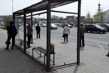 Фотография к новости: Мужчина "напал" на автобусную остановку в Нур-Султане