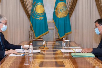 Фотография к новости: Токаев принял главу Нацбанка