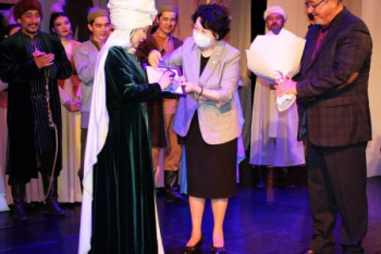 Фотография к новости: Самал Еслямова и Сергей Дворцевой получили награды от Минкультуры РК