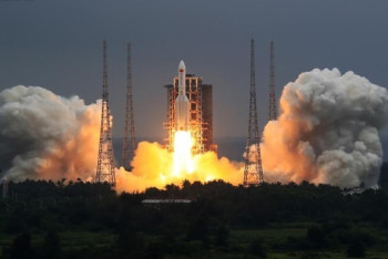 Фотография к новости: Китайская ракета упадет на Землю в День Победы