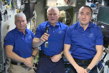 Фотография к новости: Космонавты с МКС поздравили жителей Земли с Днем Победы