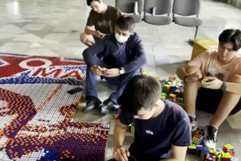 Картину из 3000 кубиков Рубика собрали в честь Дня Победы в Семее