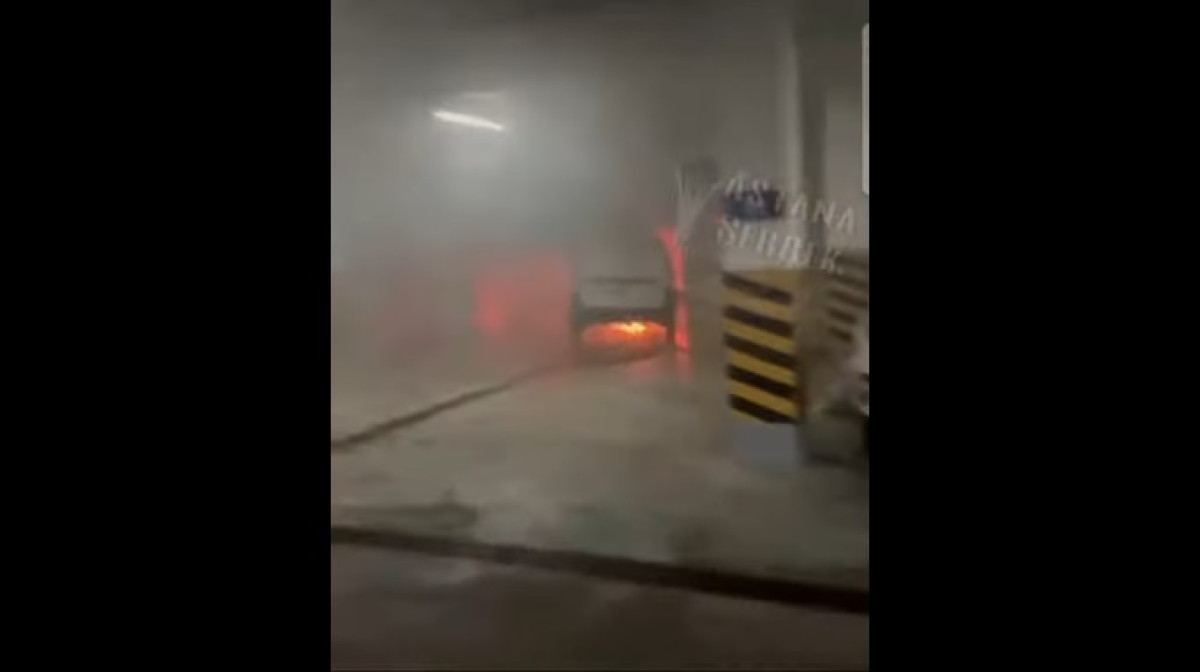 Автомобиль горел в паркинге в Нур-Султане
