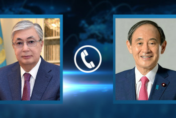 Фотография к новости: Токаев обсудил Олимпиаду в Токио с премьером Японии