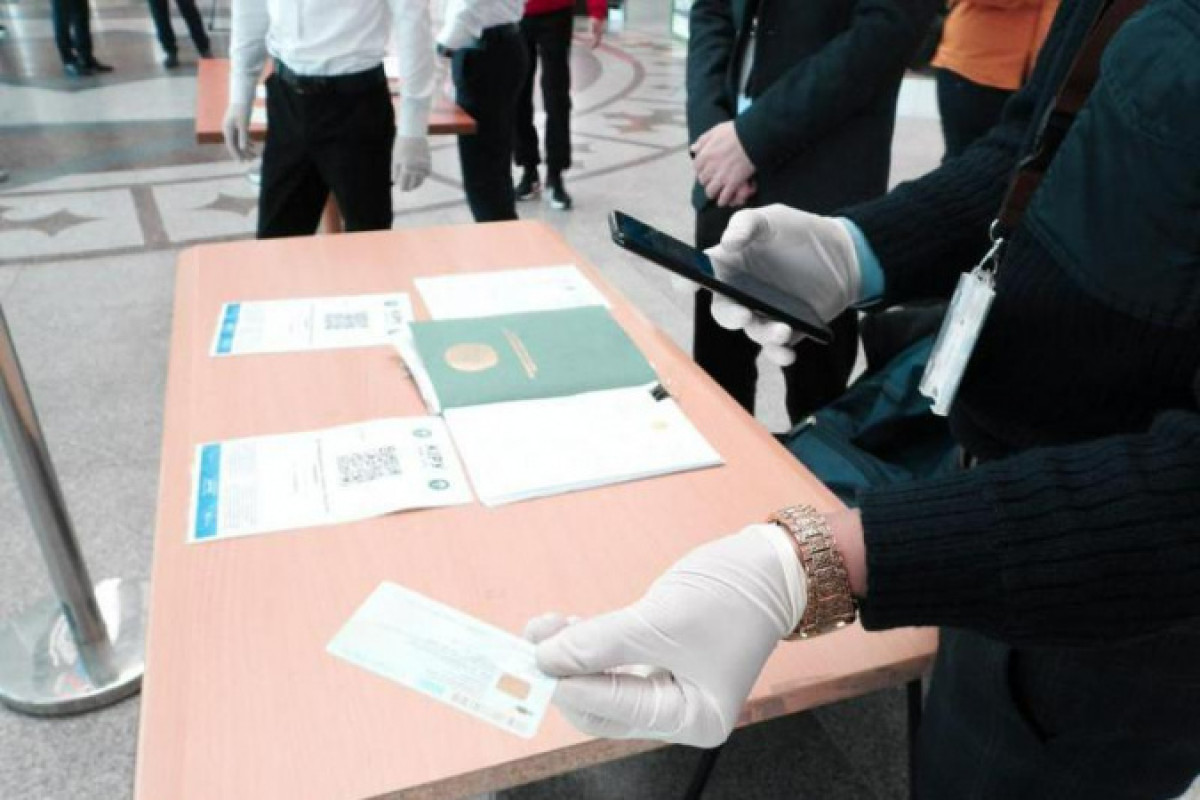 Не попавшим на рейс из-за "красного" статуса могут вернуть деньги за билет - КГА