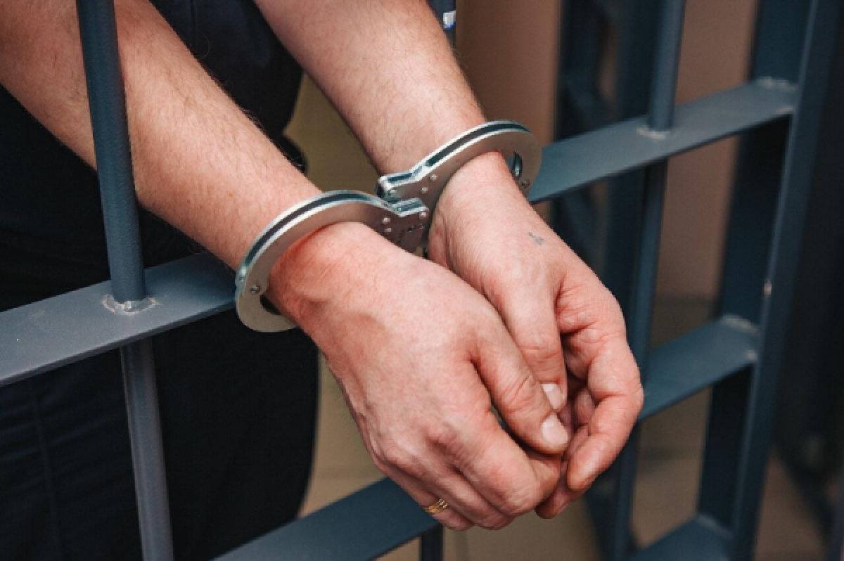 ﻿Сотрудника Антикоррупционной службы приговорили к 12 годам лишения свободы за мошенничество