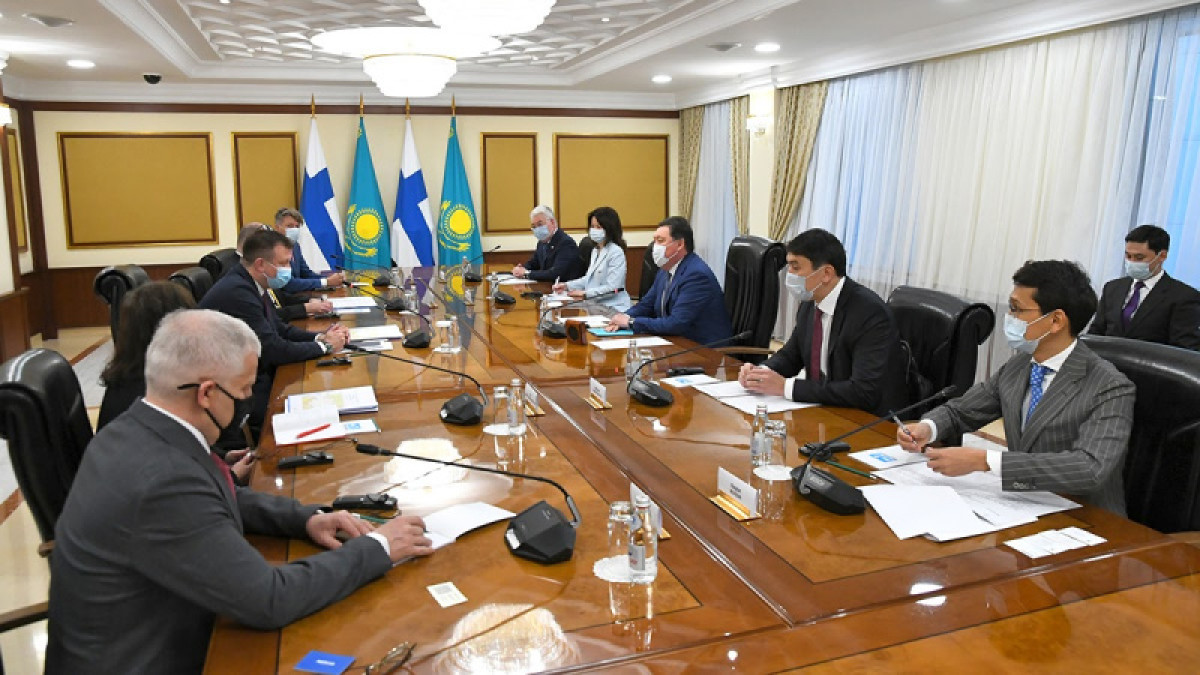 Аскар Мамин встретился с министром внешней торговли Финляндии