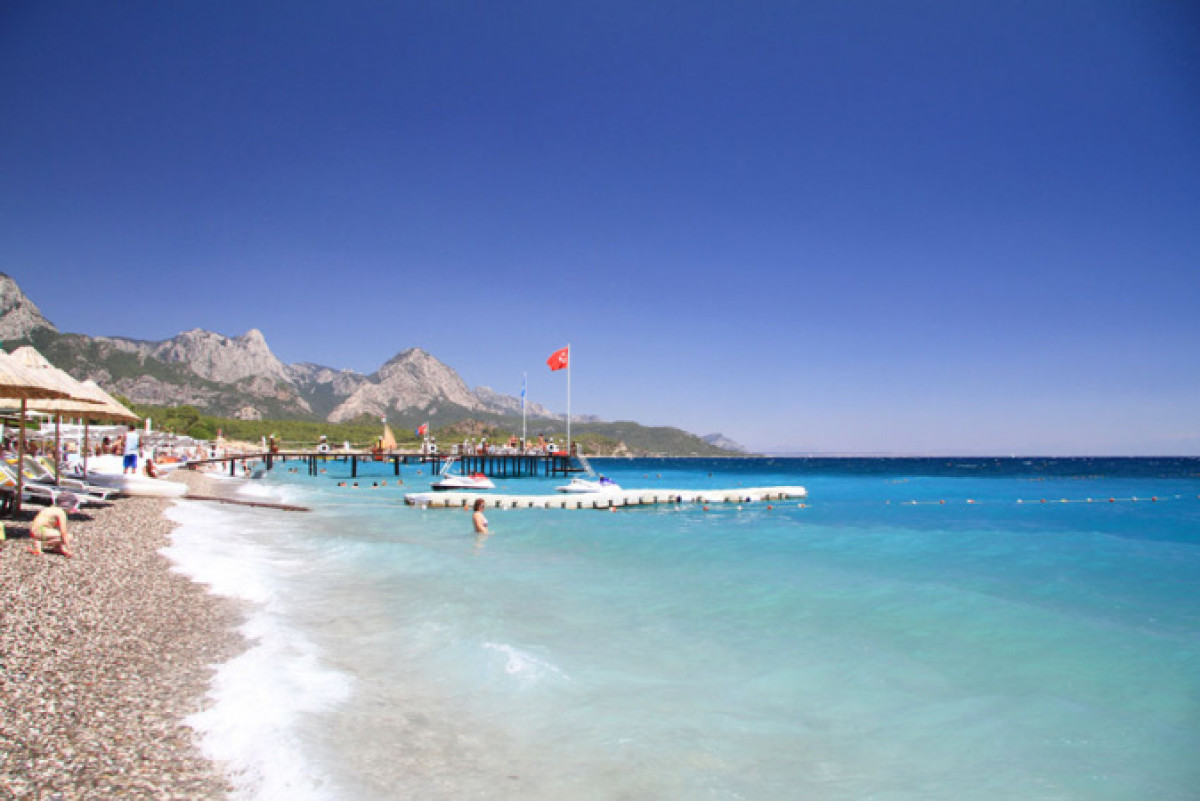 Турция ослабляет ограничения по COVID-19