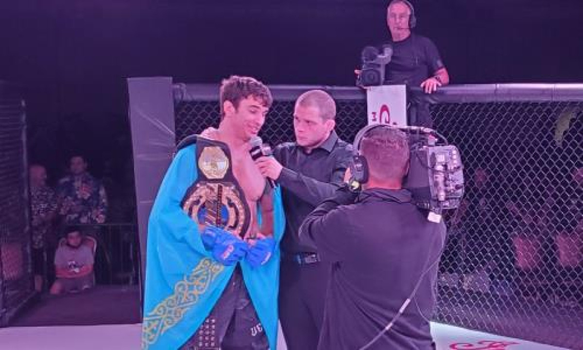 Казахстанец за две минуты нокаутировал экс-бойца UFC