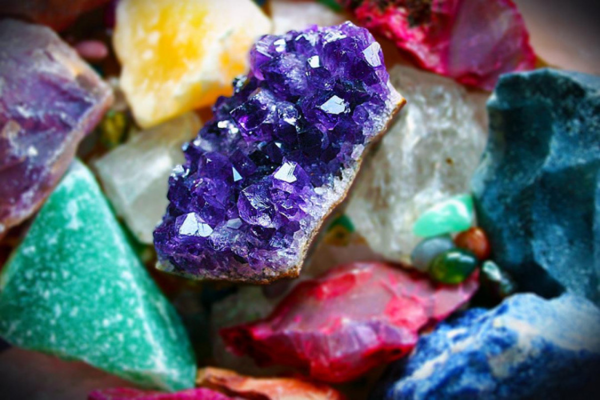 Рубины и сапфир пытался пронести в Казахстан нарушитель границы