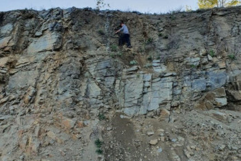 Фотография к новости: 12-летний мальчик застрял в горах в ВКО