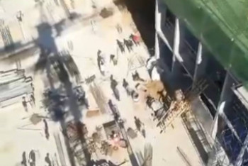 Рабочий упал с высоты на стройке в Нур-Султане