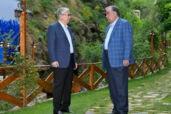 Фотография к новости: Токаев опубликовал фото с другом Эмомали