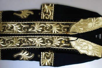 Фотография к новости: Бразильские легионеры МФК "Атырау" зажигательно станцевали в чапанах