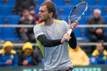 Фотография к новости: Александр Недовесов не смог выйти в полуфинал теннисного турнира в Лионе